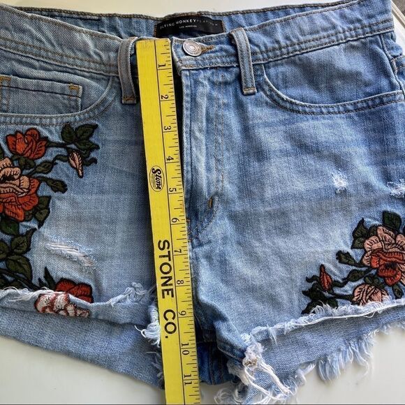 Flying Monkey Rose Embroidered Denim Bootie Shorts - 26 - Picture 10 of 11